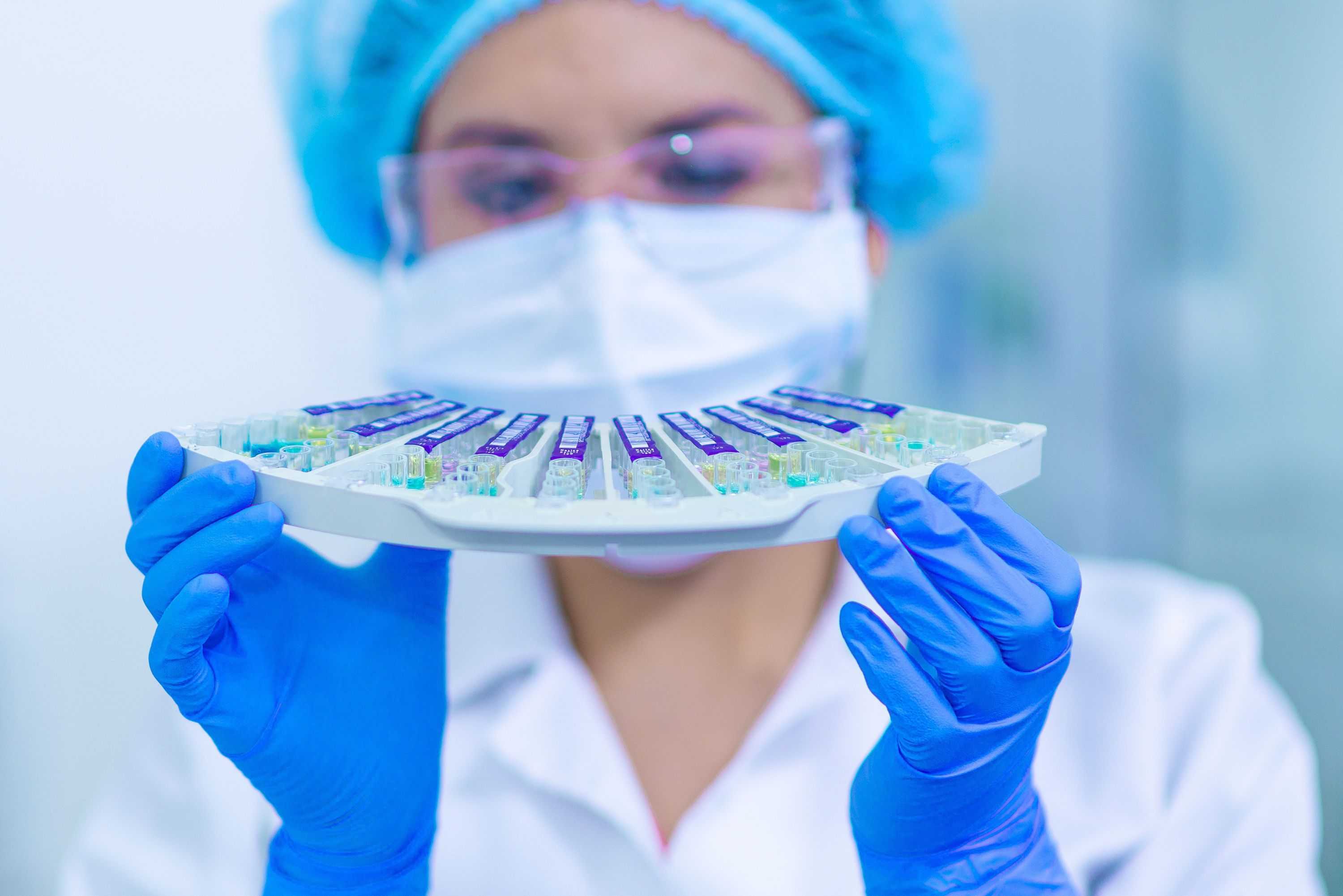 Laboratory quality check. Thanks to fernandozhiminaicela on pixabay.com
